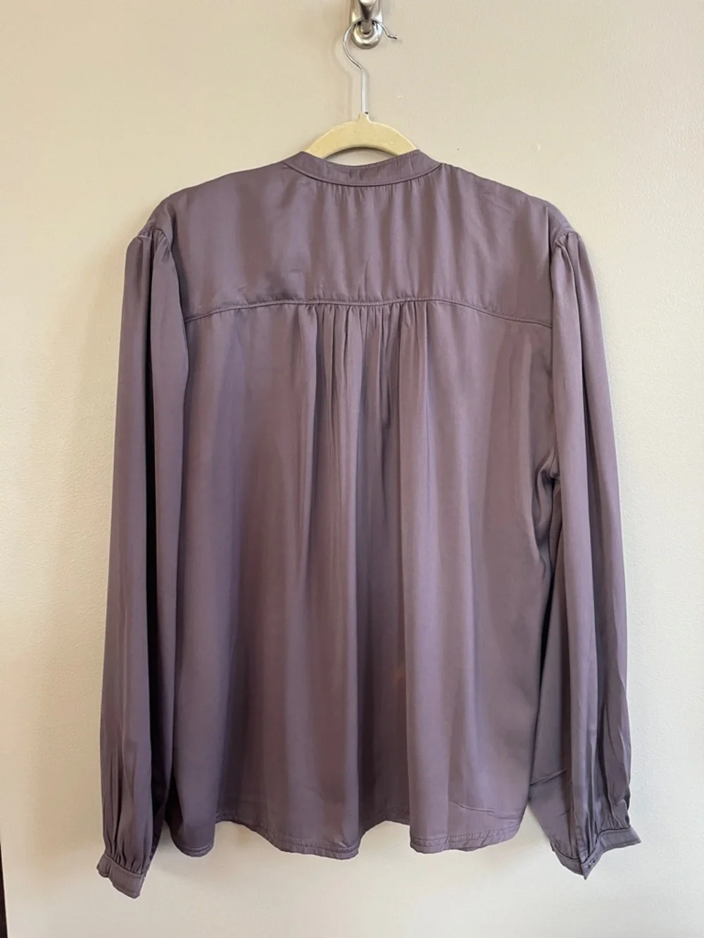 Anthropologie Silky Smocked Yoke Long Sleeve Purple Button down Shirt size large - Picture 11 of 16